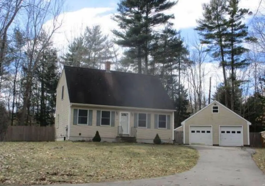 160 Meadow Road Raymond ME 04071