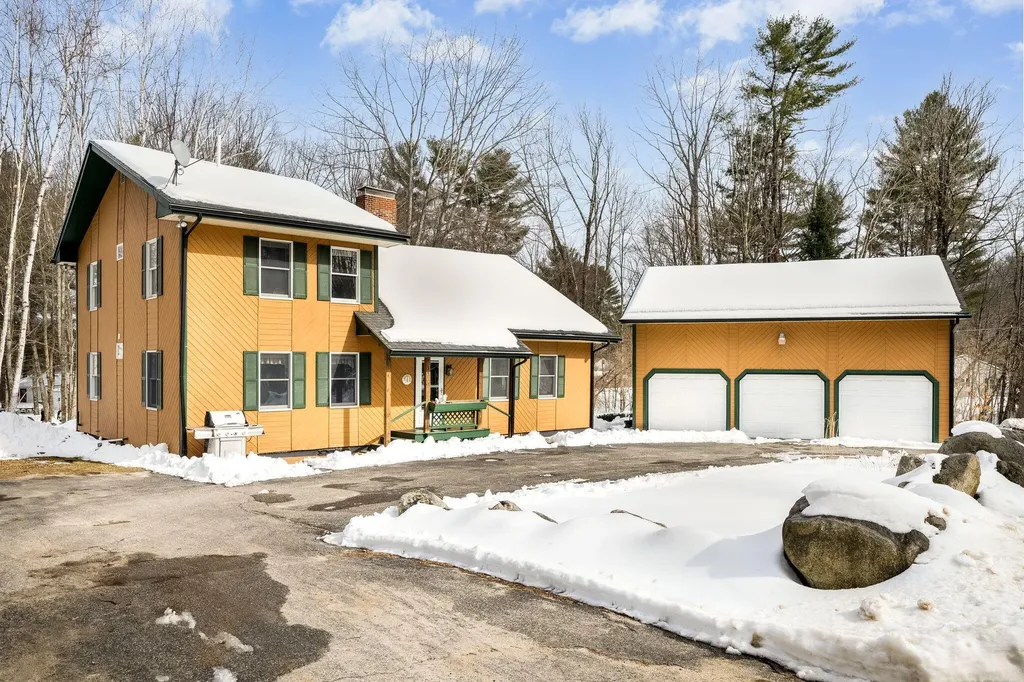 153 Meadow Road Raymond ME 04071
