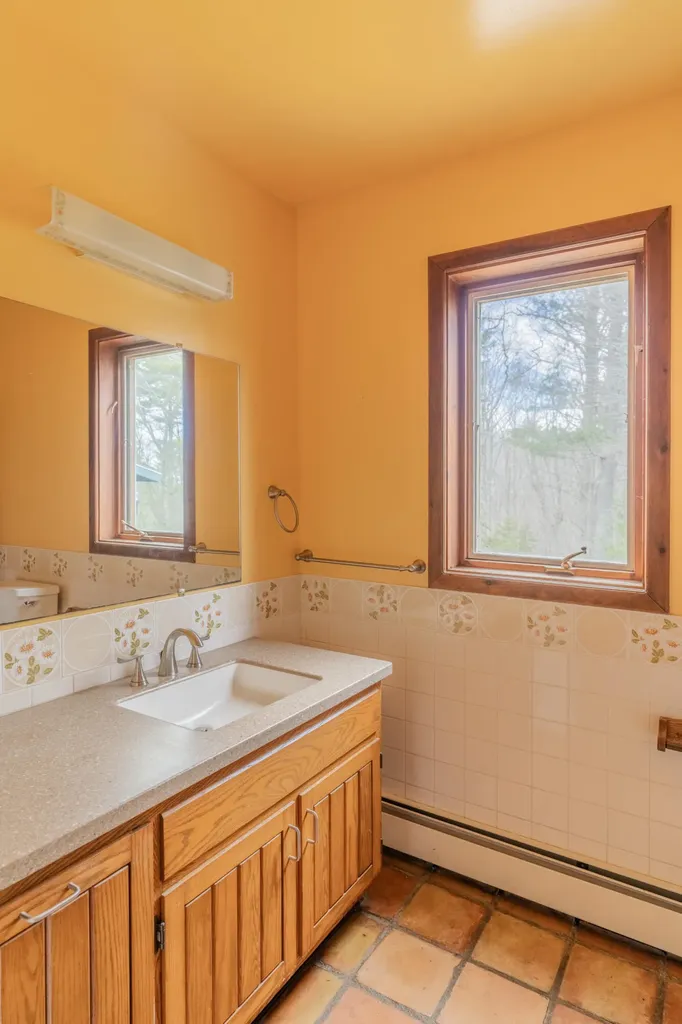 72 Old Ferry Road Phippsburg ME 04562
