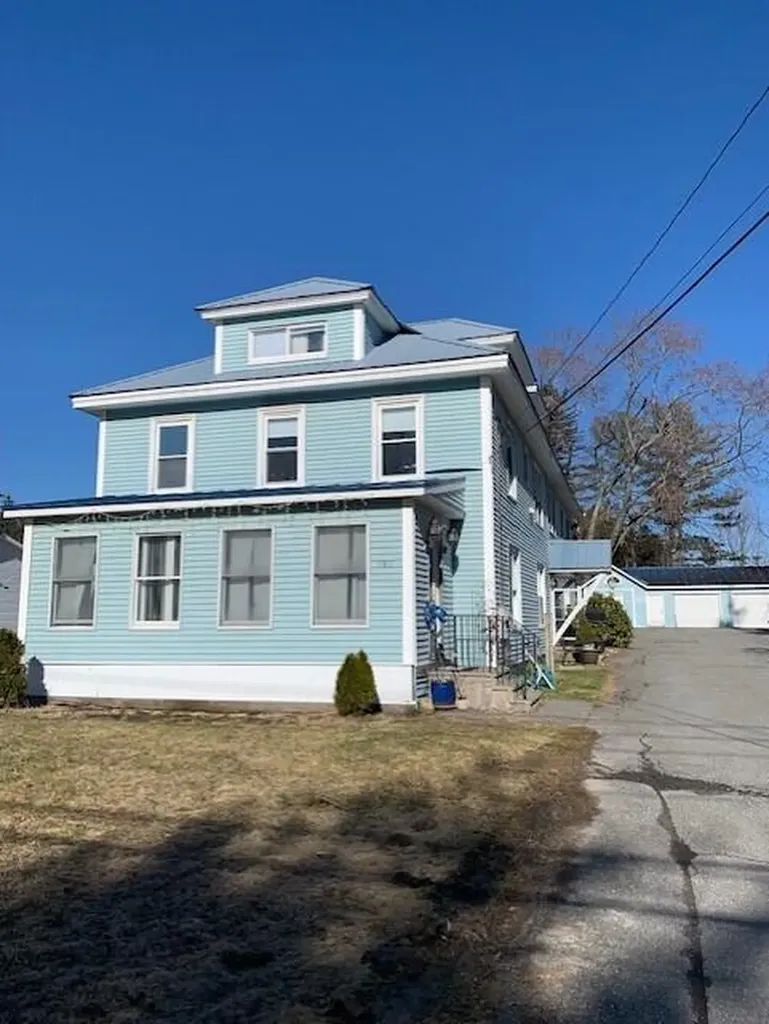 382 College Avenue Orono ME 04473