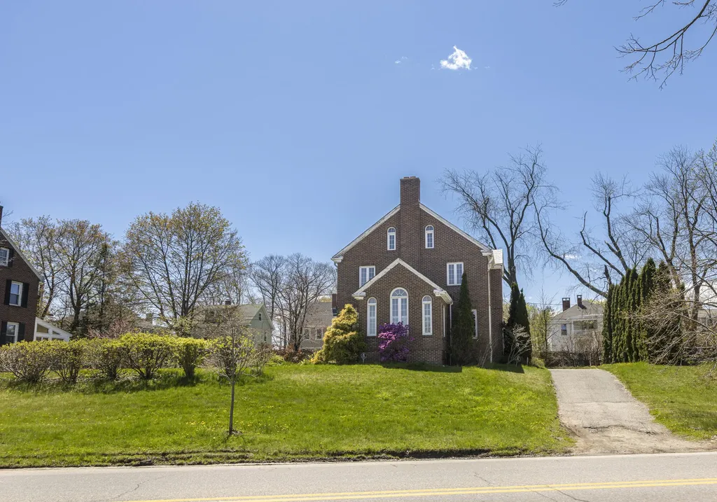 114 Baxter Boulevard Portland ME 04101