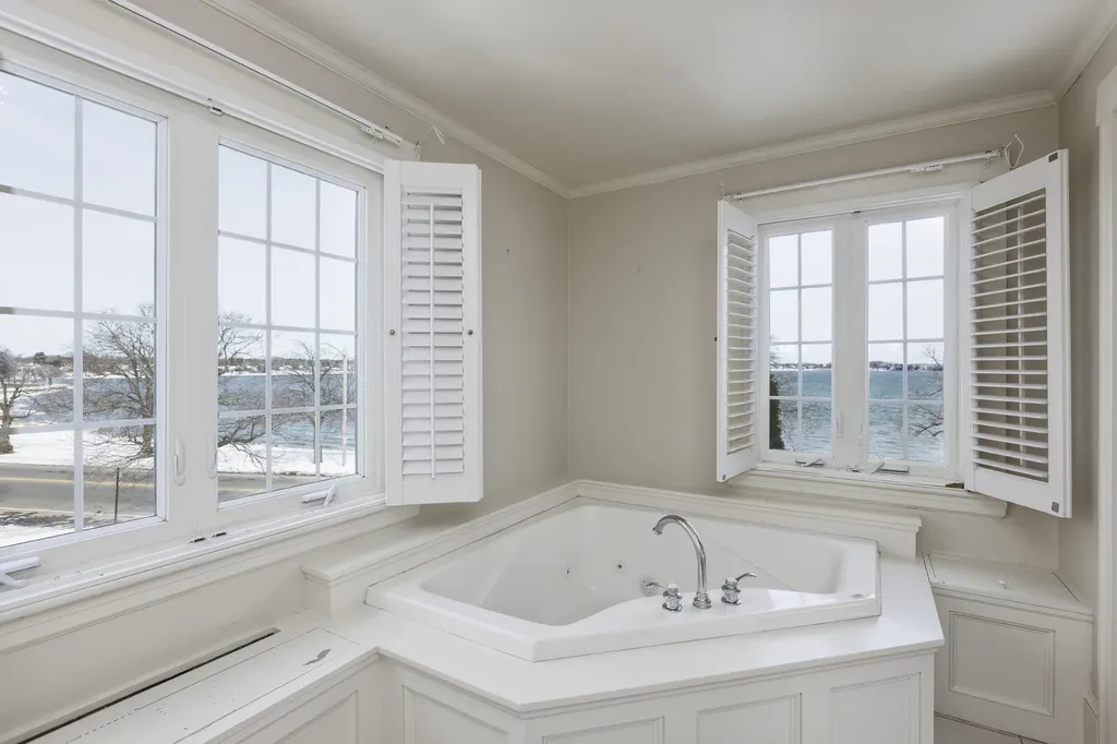 114 Baxter Boulevard Portland ME 04101