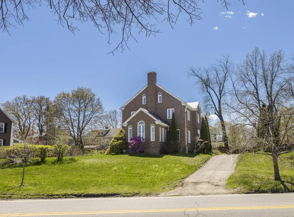 114 Baxter Boulevard Portland ME 04101