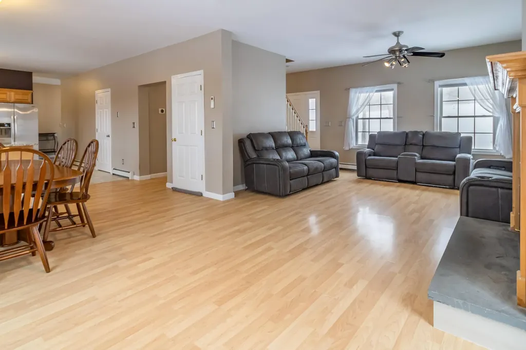 11 City View Drive Holden ME 04429