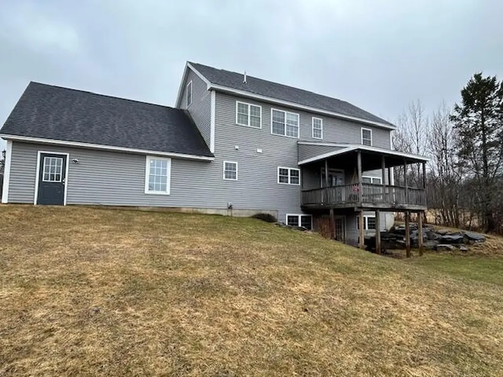 11 City View Drive Holden ME 04429
