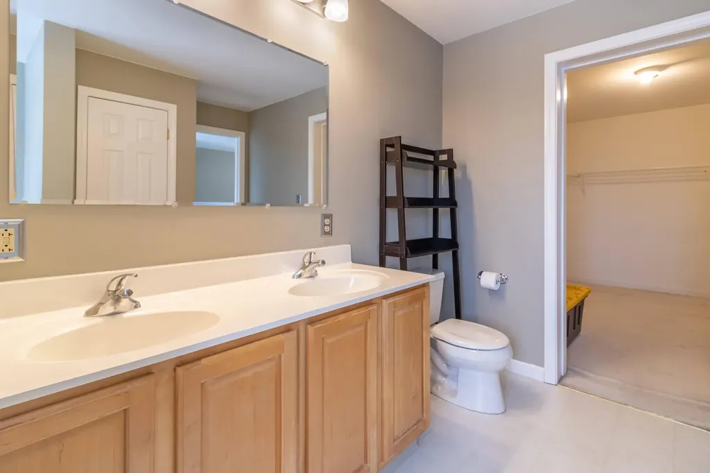 11 City View Drive Holden ME 04429