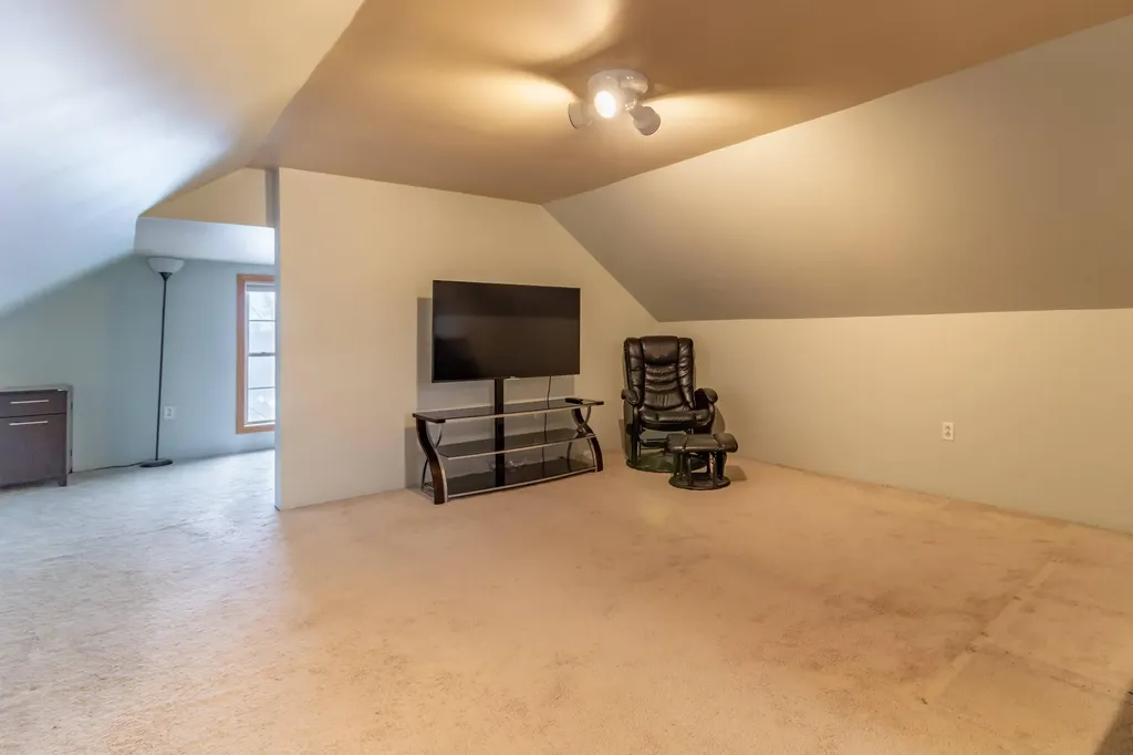 11 City View Drive Holden ME 04429