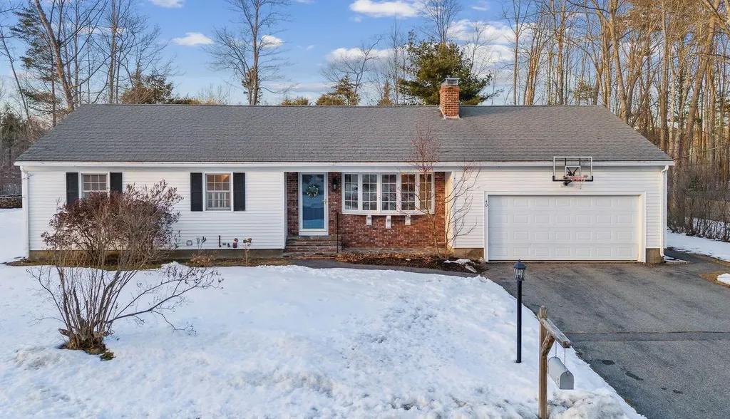 40 Bouchard Drive Brunswick ME 04011