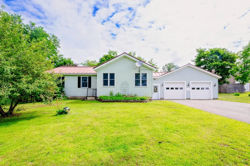 148 Stanwood Park Circle Farmington ME 04938