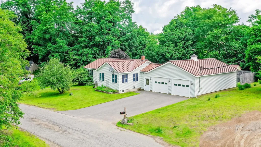 148 Stanwood Park Circle Farmington ME 04938