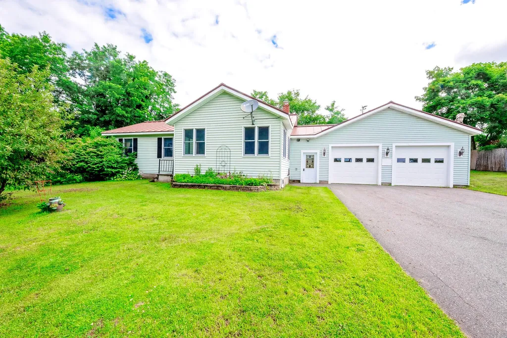 148 Stanwood Park Circle Farmington ME 04938