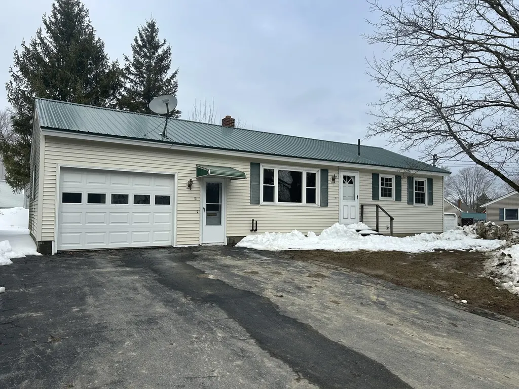 11 Gilbert Street Waterville ME 04901
