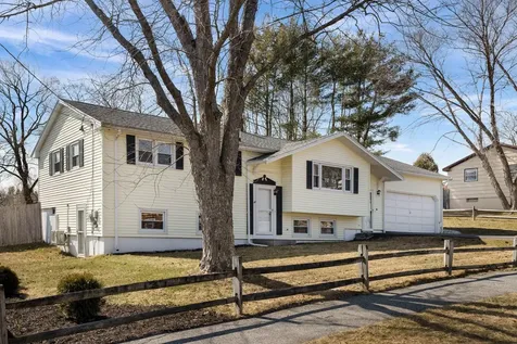 31 Constitution Drive Westbrook ME 04092