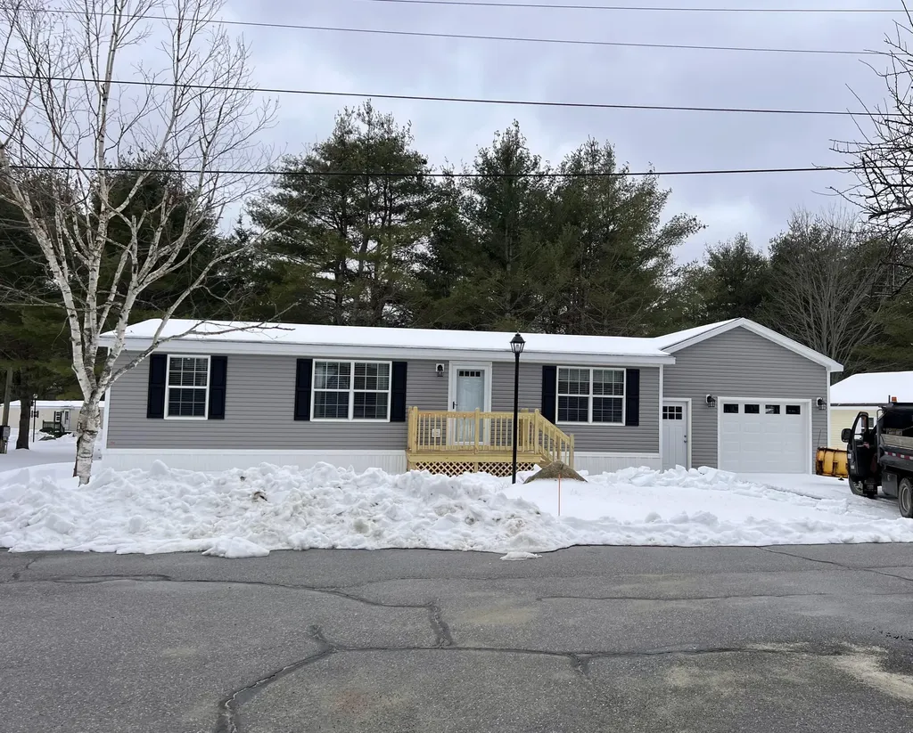13 Skyline Court Randolph ME 04346