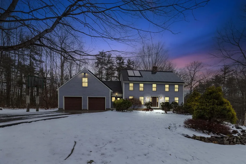 2 Autumn Circle Kennebunk ME 04043