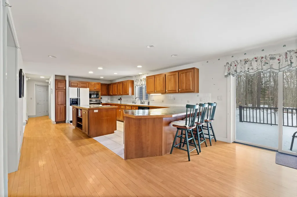 2 Autumn Circle Kennebunk ME 04043