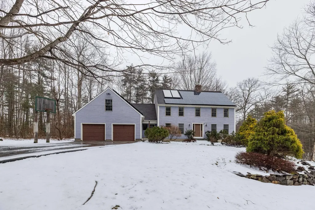 2 Autumn Circle Kennebunk ME 04043