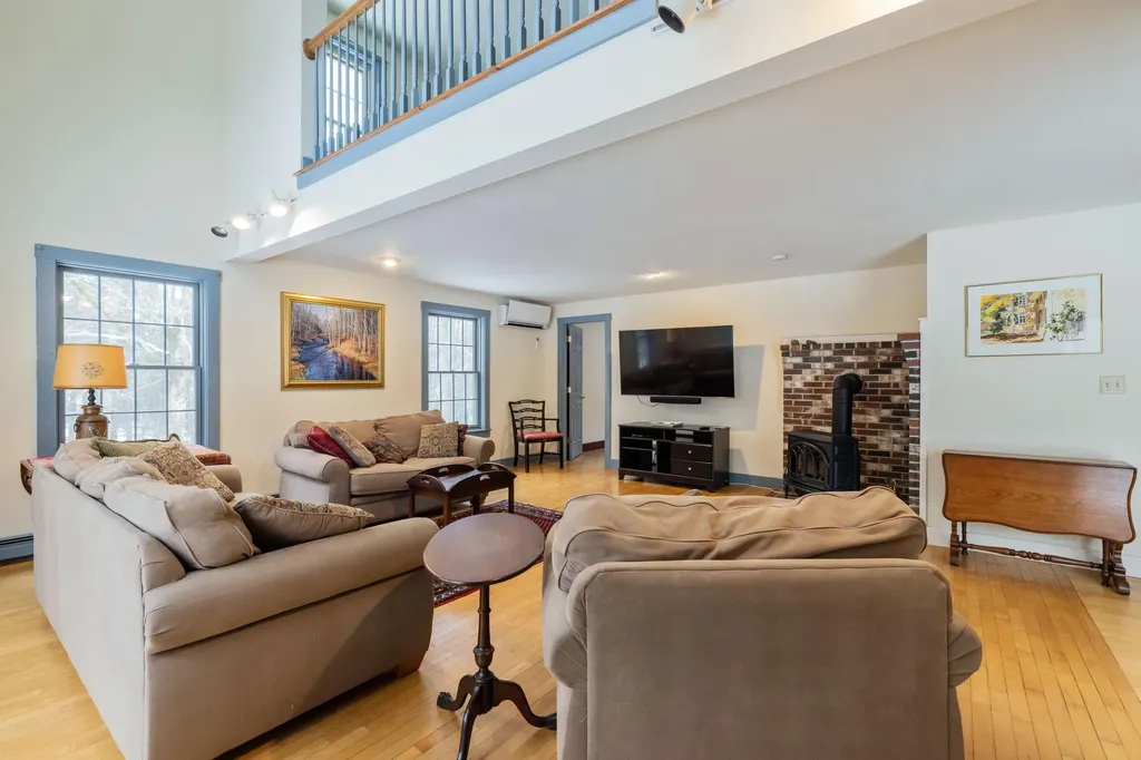 2 Autumn Circle Kennebunk ME 04043
