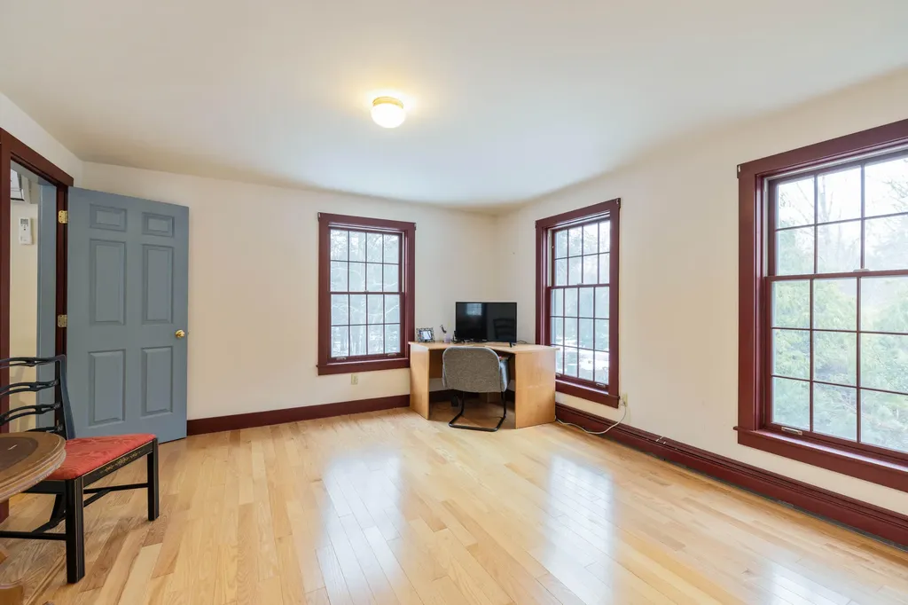 2 Autumn Circle Kennebunk ME 04043