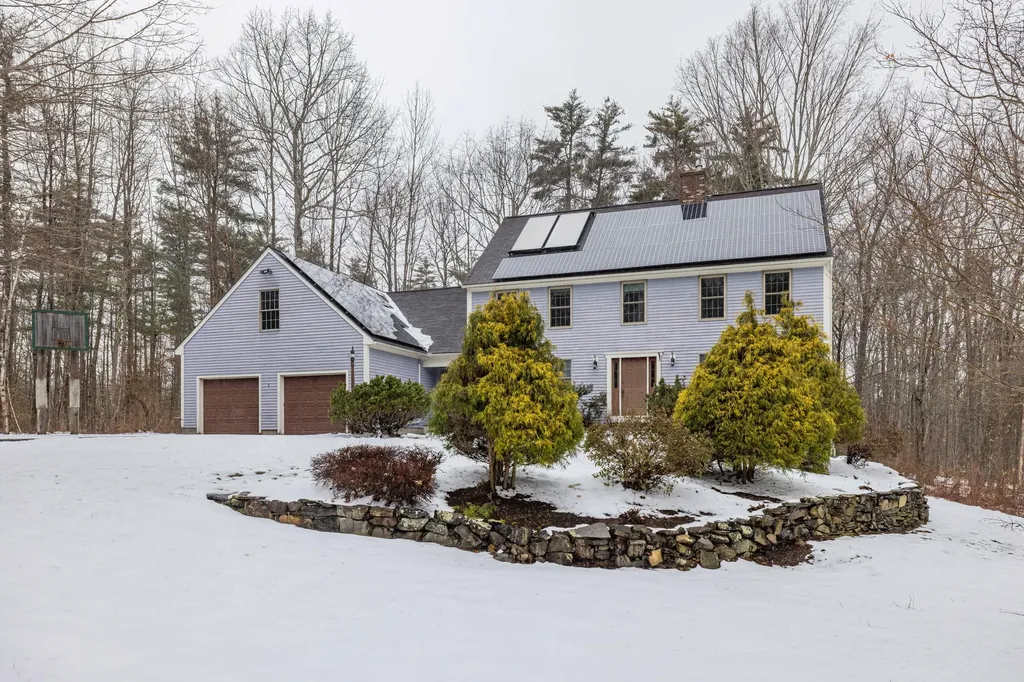 2 Autumn Circle Kennebunk ME 04043