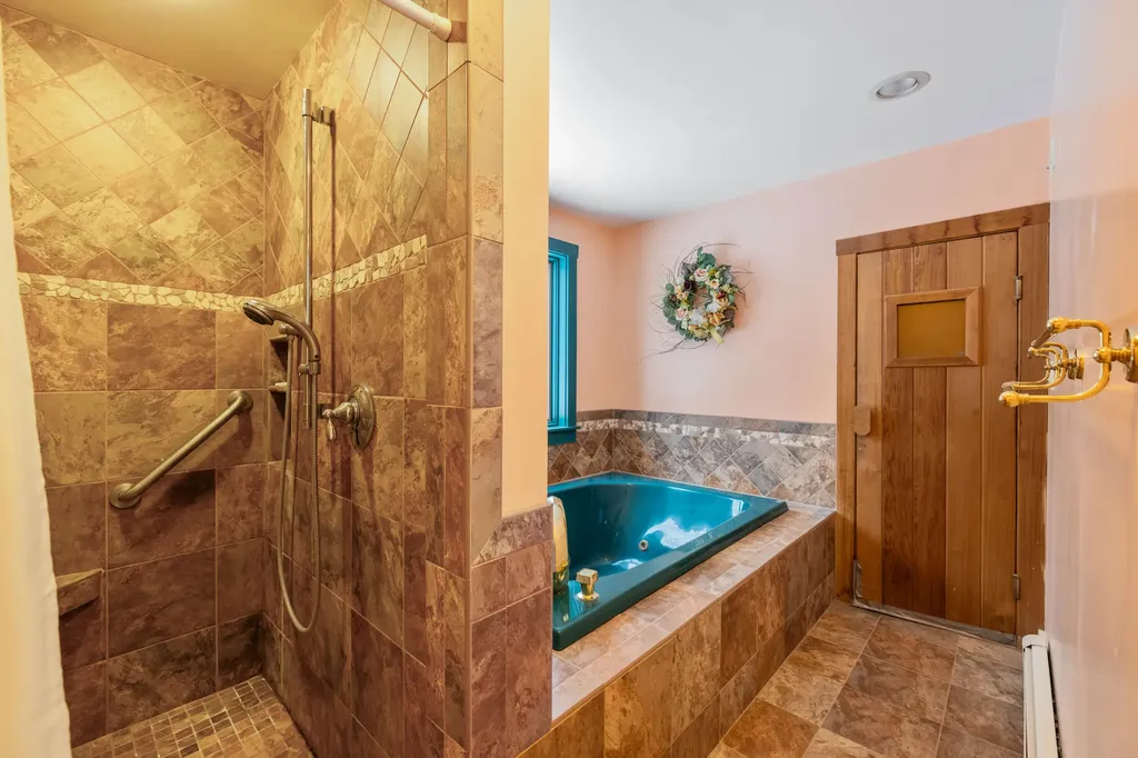 2 Autumn Circle Kennebunk ME 04043