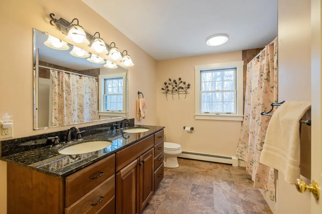 2 Autumn Circle Kennebunk ME 04043