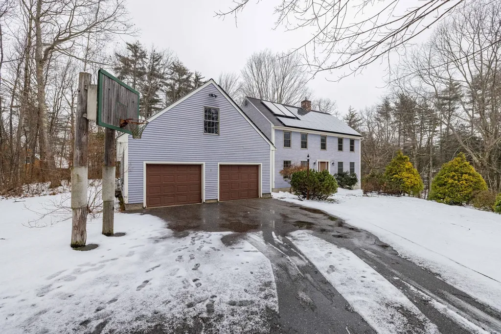 2 Autumn Circle Kennebunk ME 04043