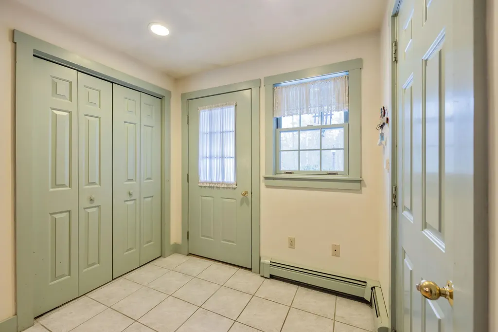 2 Autumn Circle Kennebunk ME 04043