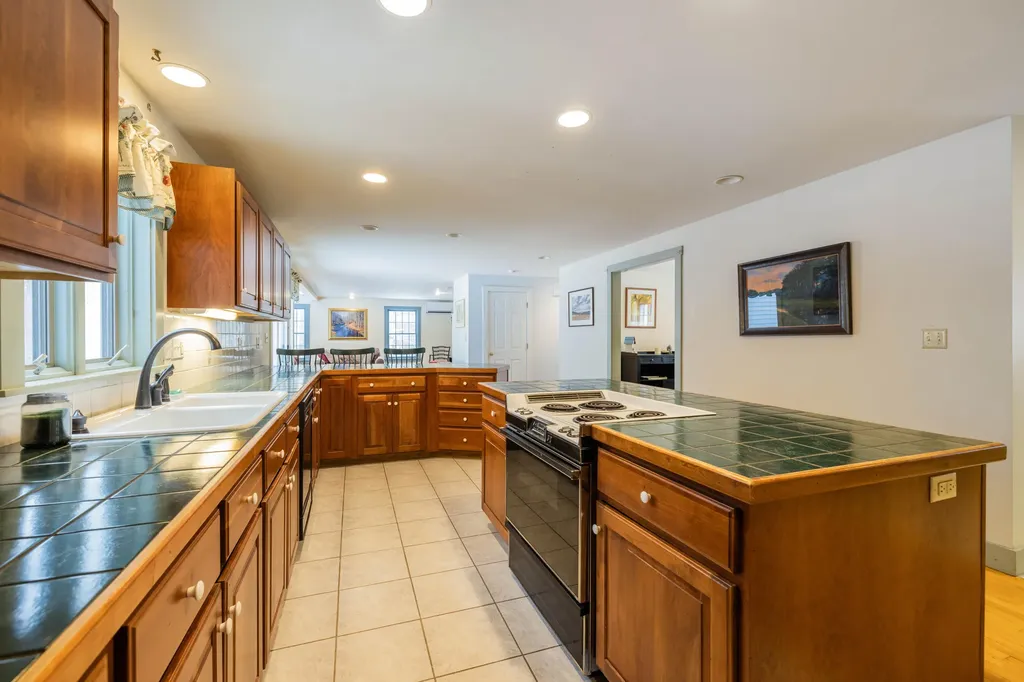 2 Autumn Circle Kennebunk ME 04043