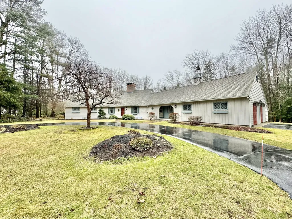 25 Fairfield Drive Kennebunk ME 04043