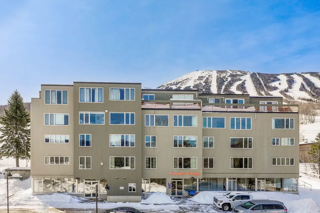Unit 1&2 Gondola Village Carrabassett Valley ME 04947