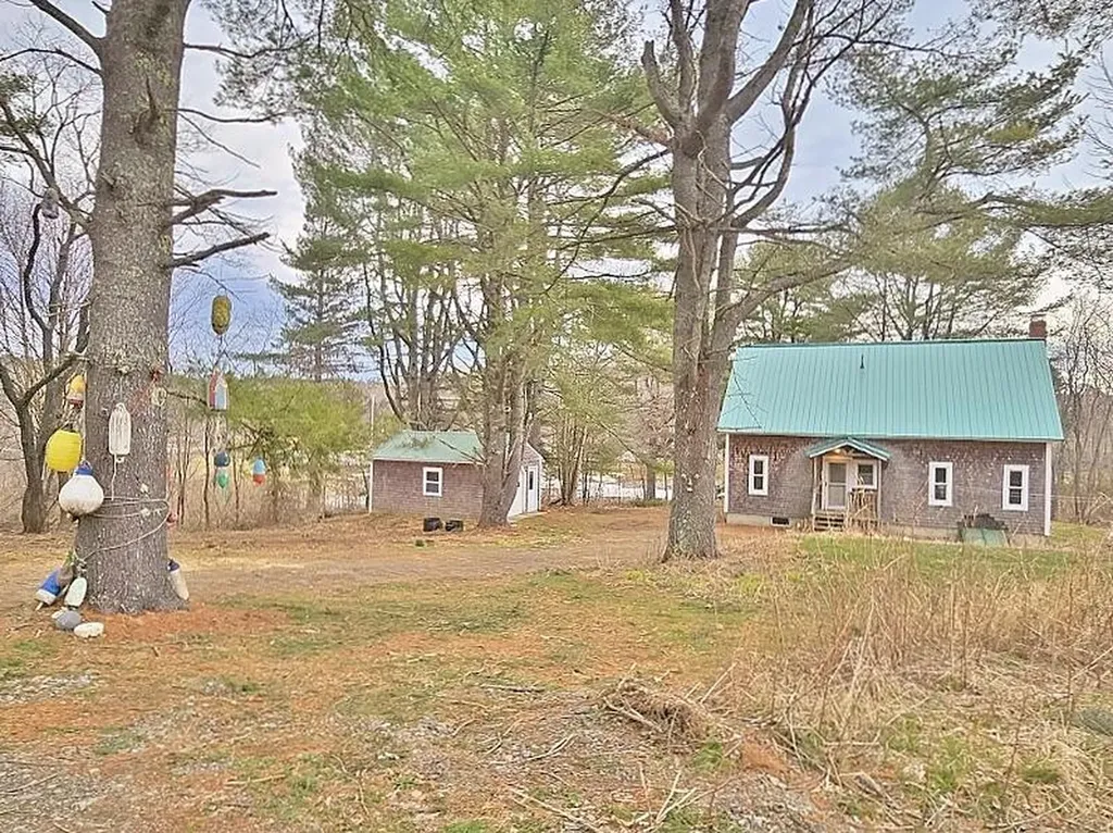 57 Salt Pond Road Friendship ME 04547