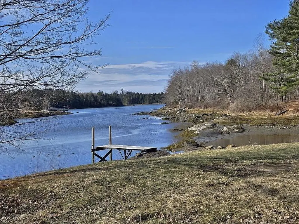 57 Salt Pond Road Friendship ME 04547