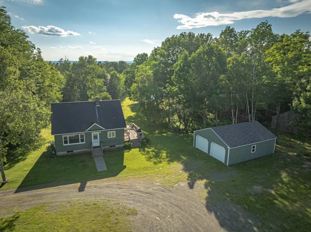 25 Grant Road Sangerville ME 04479