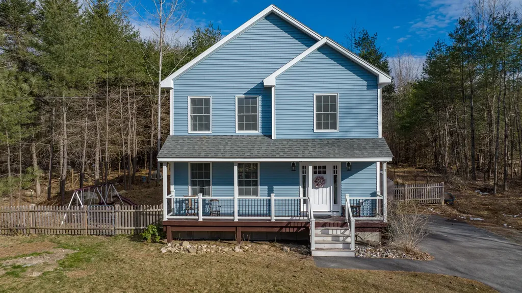 17 Albion Road Windham ME 04062