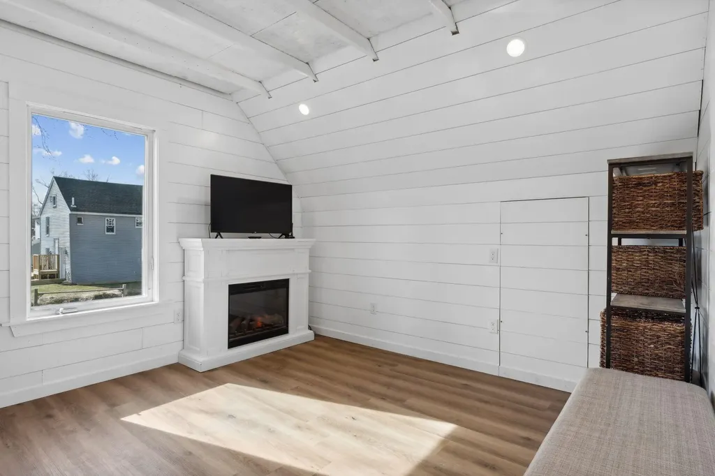 60 Water Street Brunswick ME 04011