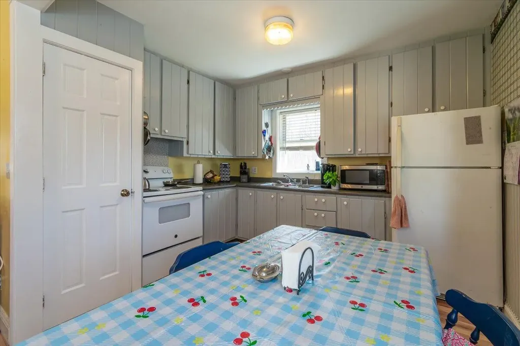 612 Lincolnville Avenue Searsmont ME 04973