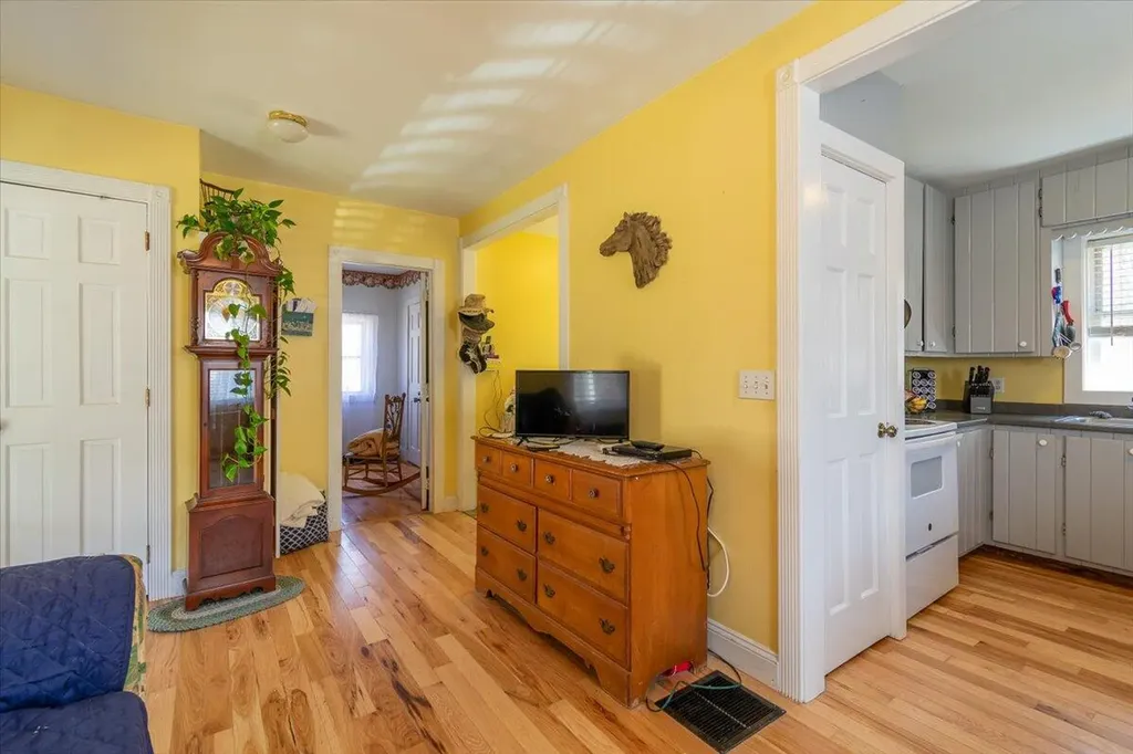 612 Lincolnville Avenue Searsmont ME 04973