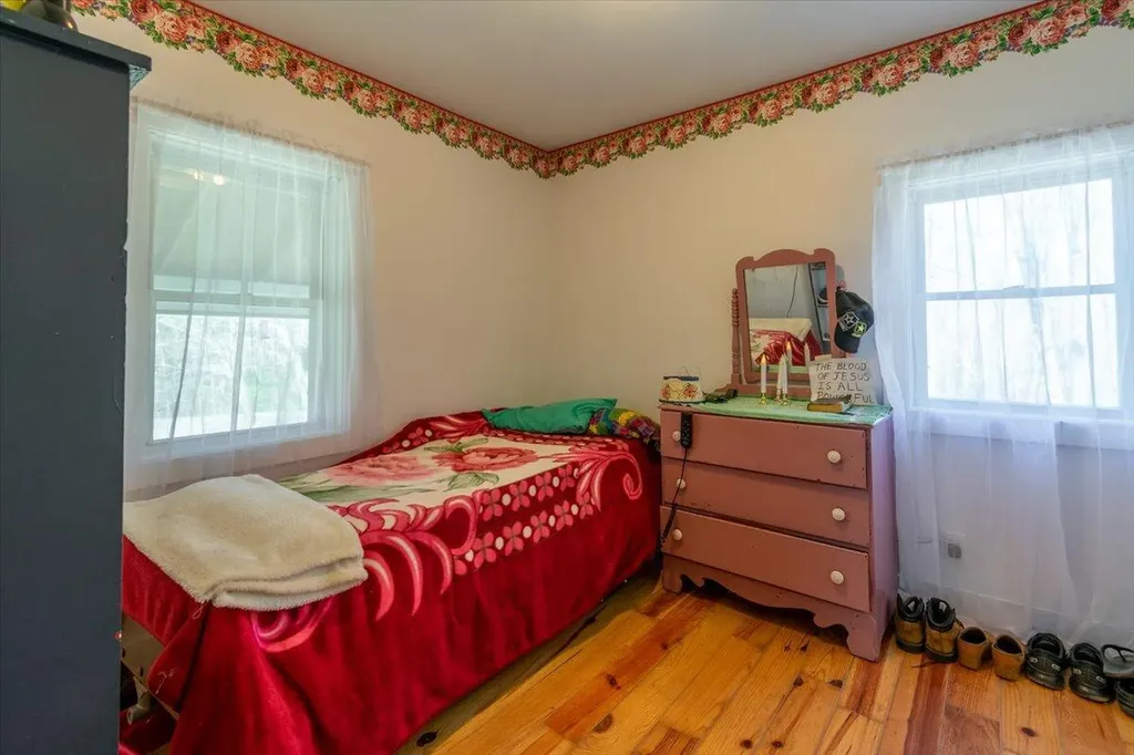 612 Lincolnville Avenue Searsmont ME 04973