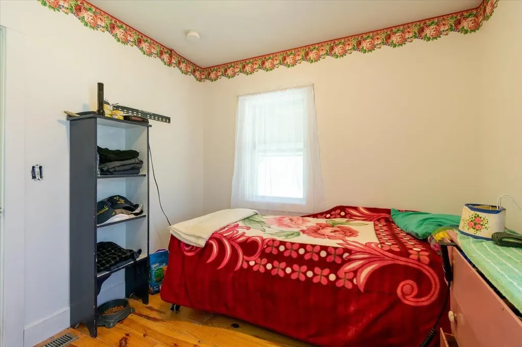 612 Lincolnville Avenue Searsmont ME 04973