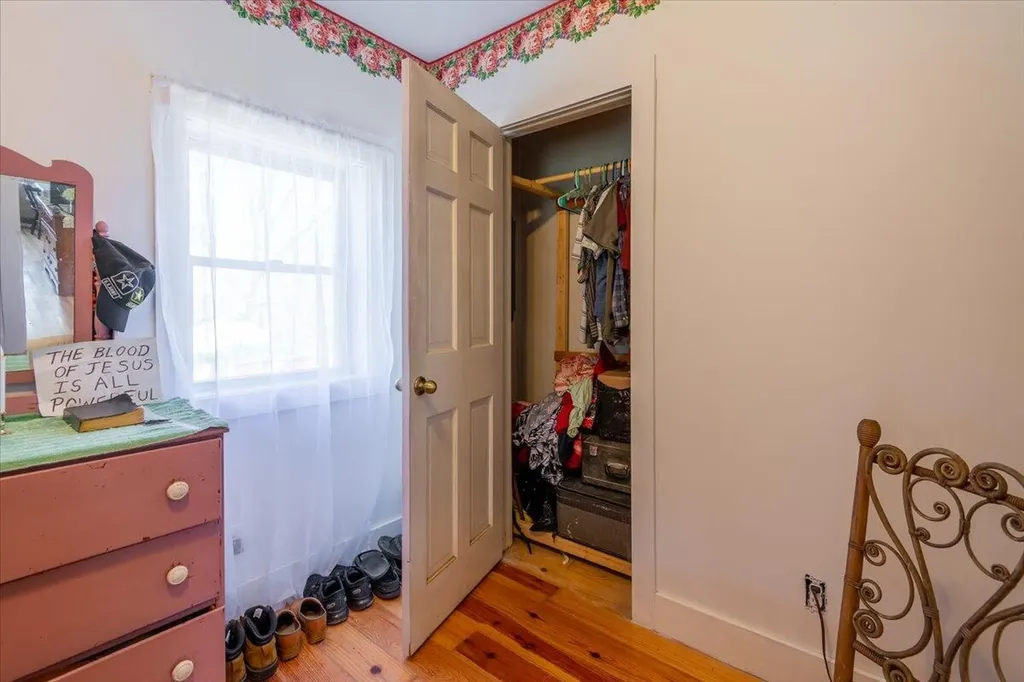 612 Lincolnville Avenue Searsmont ME 04973