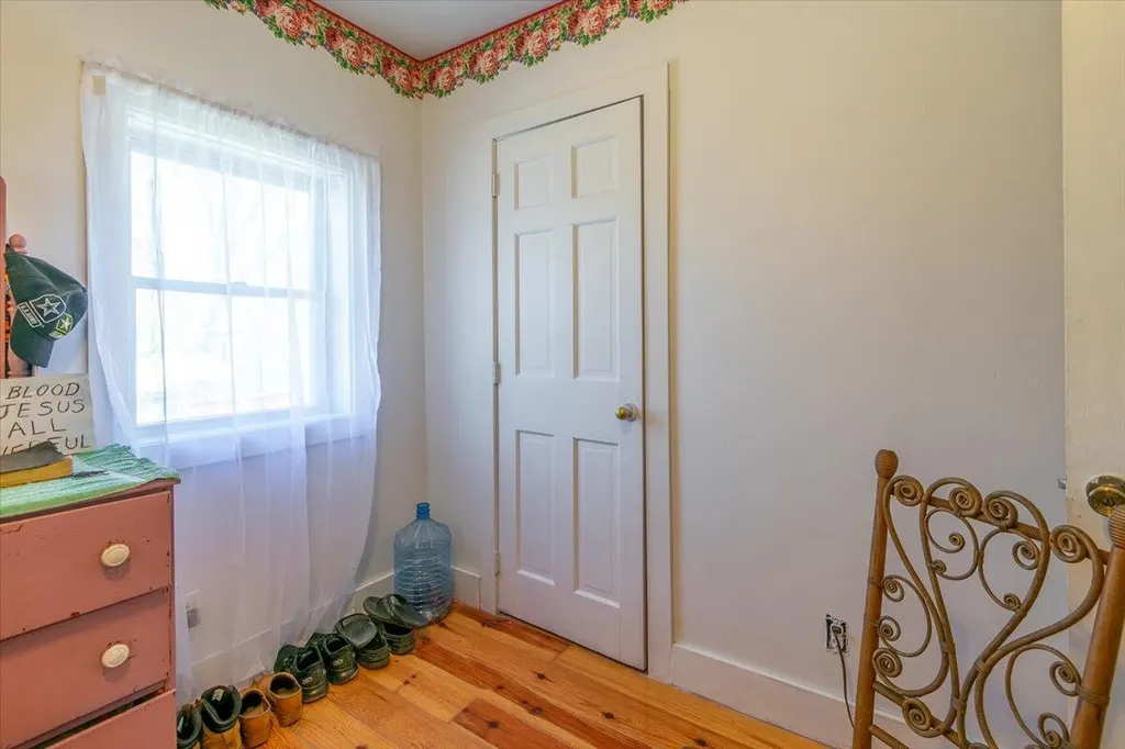612 Lincolnville Avenue Searsmont ME 04973