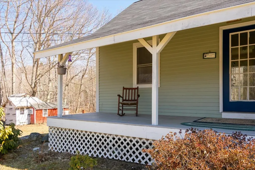 612 Lincolnville Avenue Searsmont ME 04973