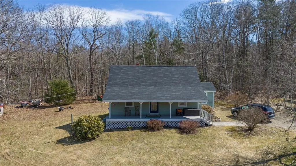 612 Lincolnville Avenue Searsmont ME 04973