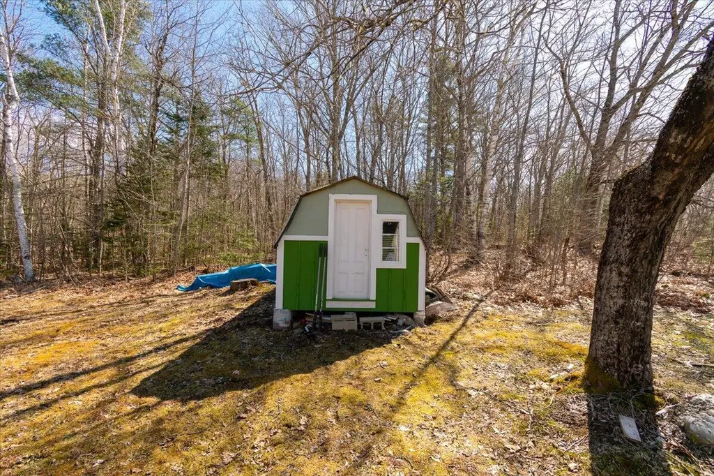 612 Lincolnville Avenue Searsmont ME 04973