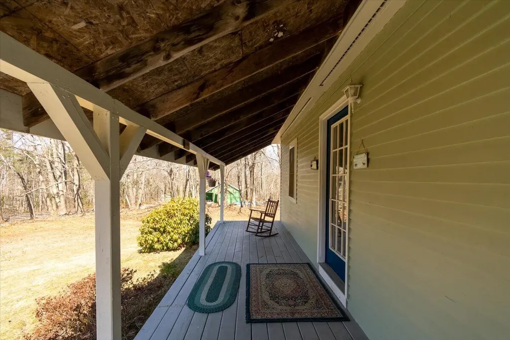 612 Lincolnville Avenue Searsmont ME 04973