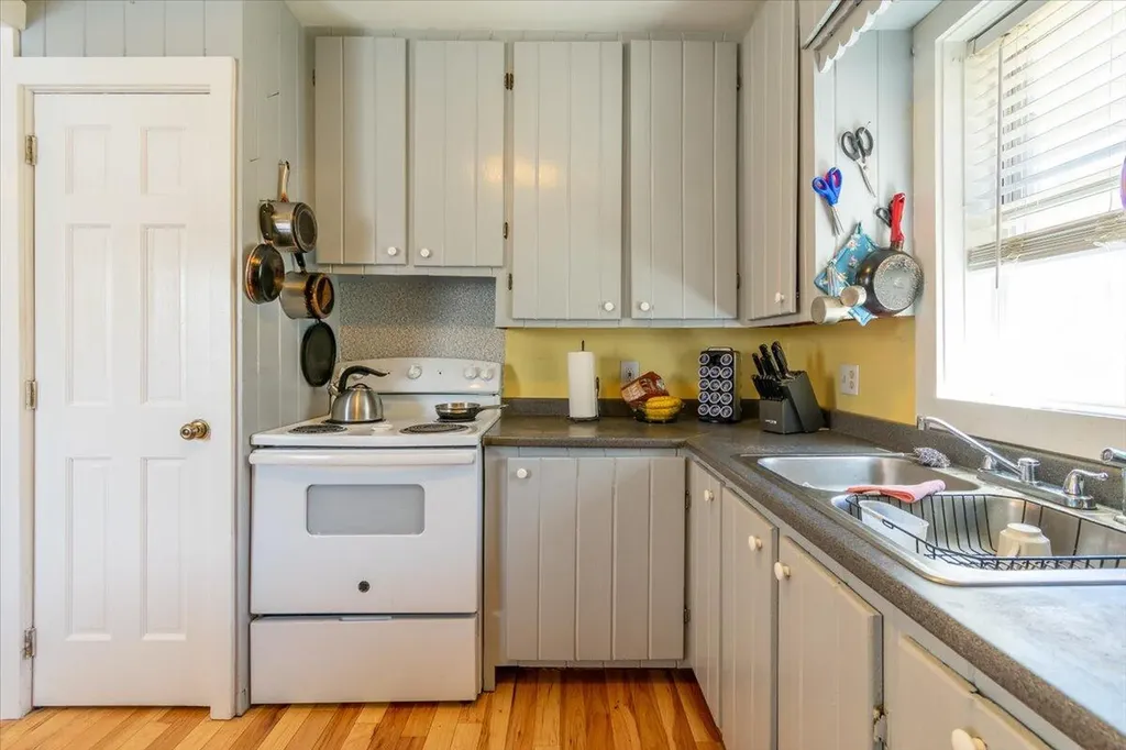 612 Lincolnville Avenue Searsmont ME 04973