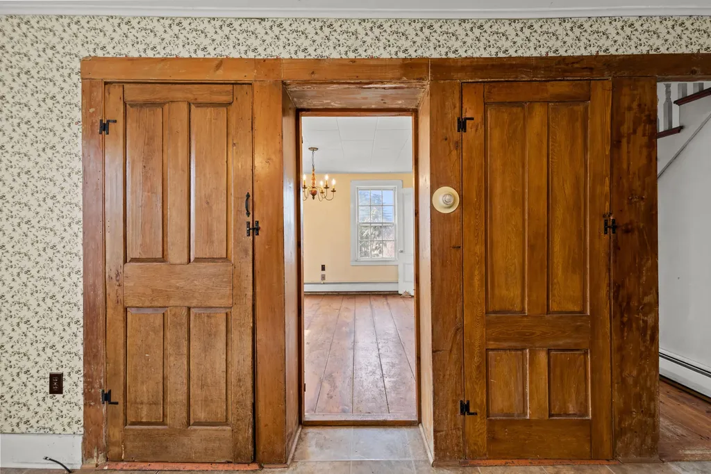 706 River Road Buxton ME 04093