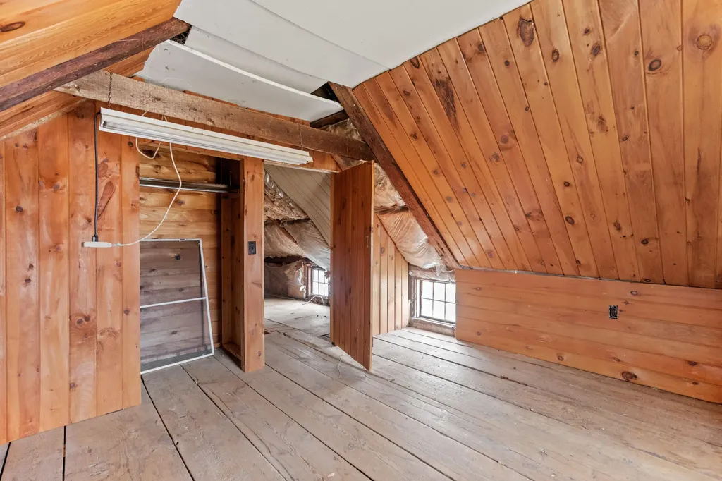 706 River Road Buxton ME 04093
