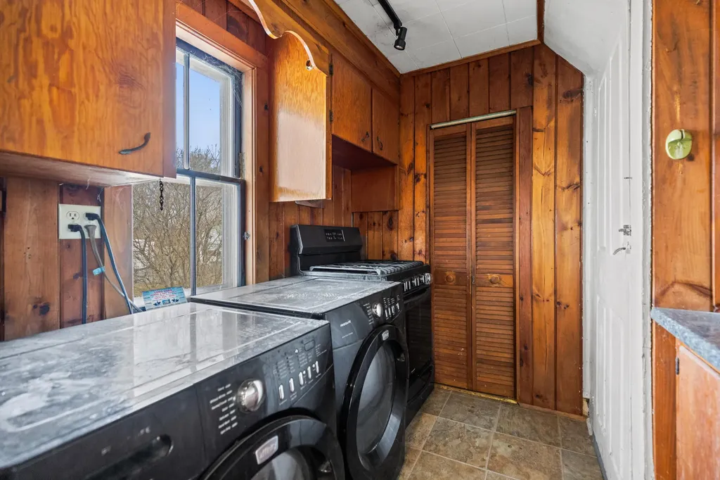706 River Road Buxton ME 04093